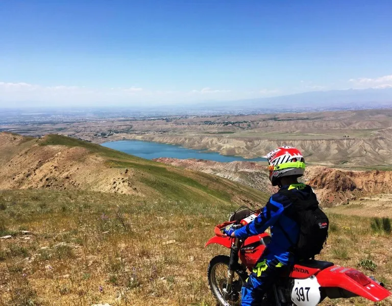 Enduro-Tour Armenien: 7 Tage Offroad-Abenteuer Kaukasus