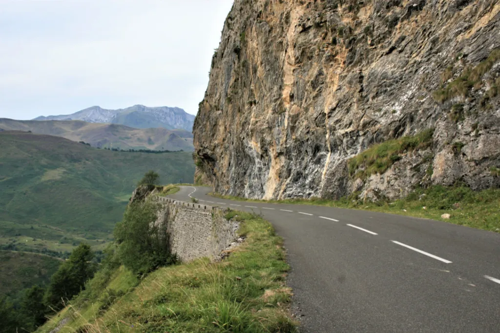 Frankreich – Durch enge Schluchten