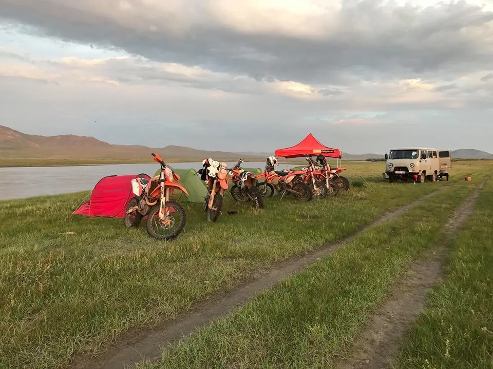 Motorradreise Mongolei: Enduro Tour ins Vulkanland – Bild 3