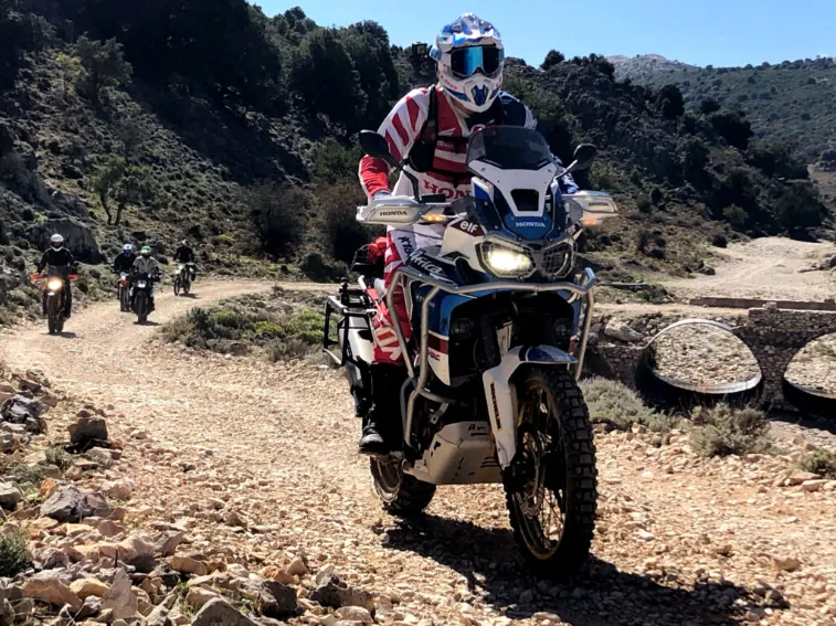 MOTOURISMO Scouts Adventures (3): Mit der Vintage-Enduro zum Swank Rally di Sardegna