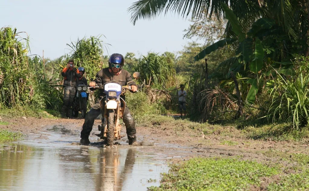 Motorradreise Kambodscha: Geführte Abenteuertour Asien – Bild 2