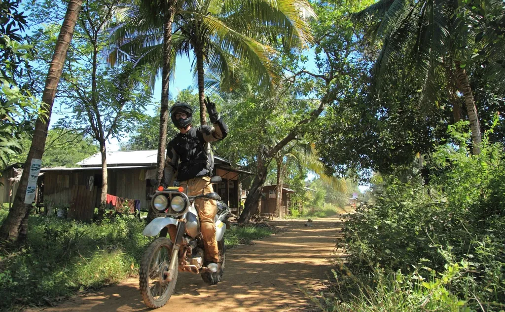 Motorradreise Kambodscha: Geführte Abenteuertour Asien – Bild 1