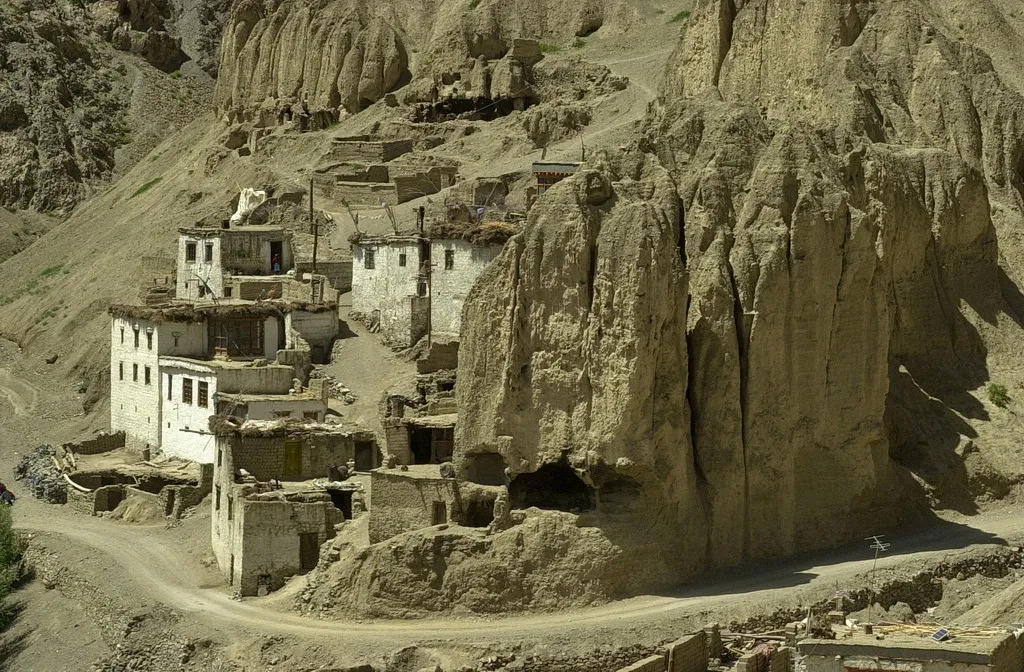 Tag 5: Kargil – Lamayuru – Alchi – Leh (ca. 225 km)